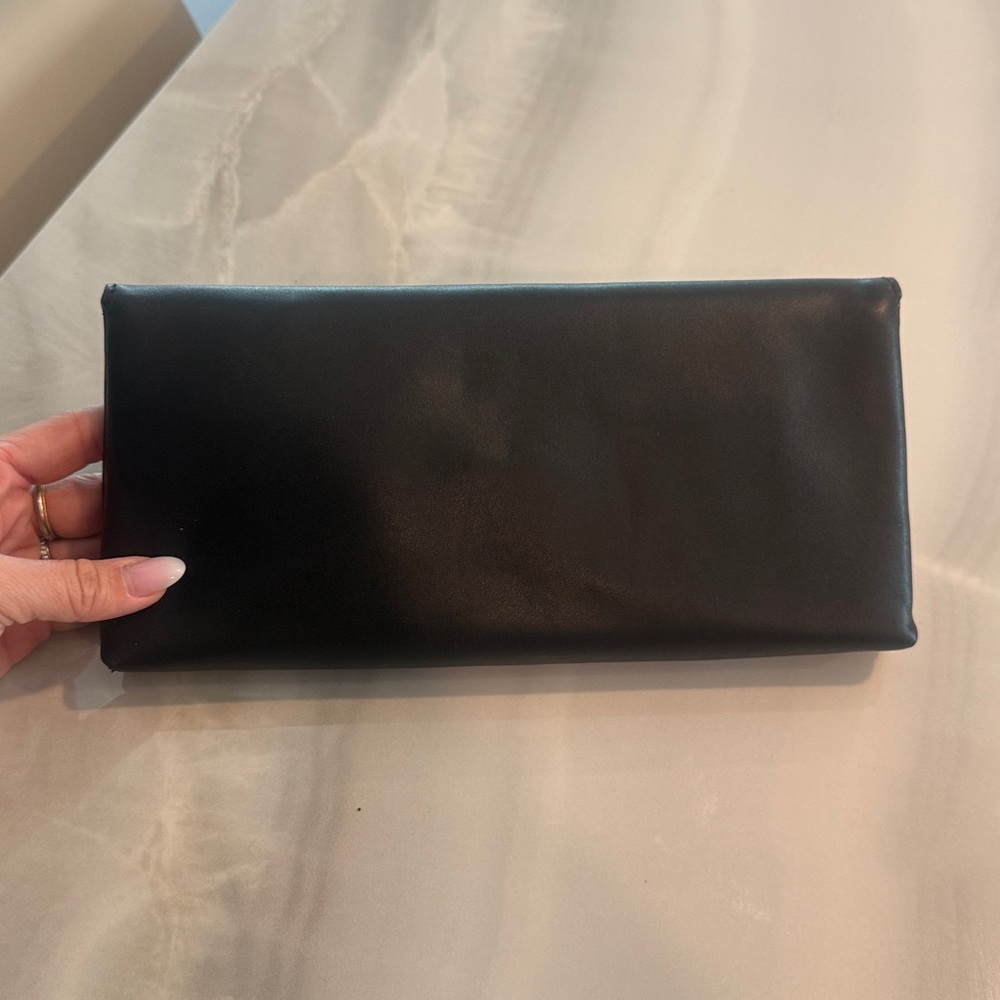 Tory Burch Black Leather Logo Foldover Clutch - Picture 2 of 5